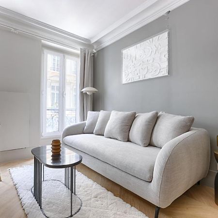 Unique Luxury Parisian Flat 2Br/6P -Champs Elysees Exteriör bild