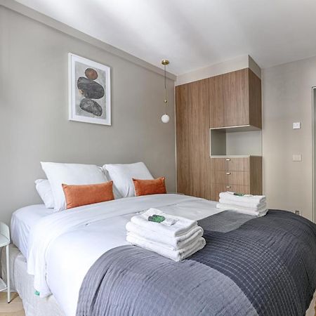 Unique Luxury Parisian Flat 2Br/6P -Champs Elysees Exteriör bild
