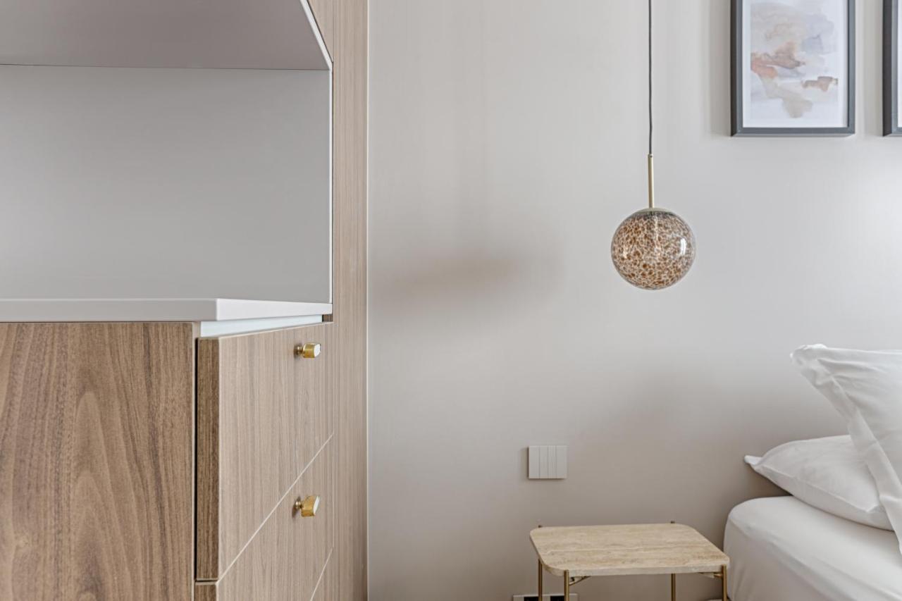 Unique Luxury Parisian Flat 2Br/6P -Champs Elysees Exteriör bild