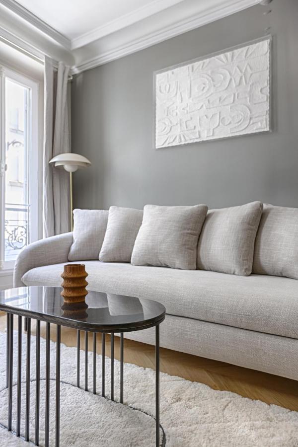 Unique Luxury Parisian Flat 2Br/6P -Champs Elysees Exteriör bild