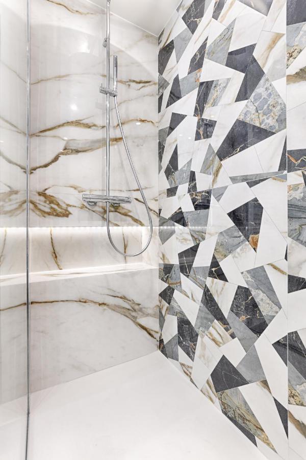 Unique Luxury Parisian Flat 2Br/6P -Champs Elysees Exteriör bild