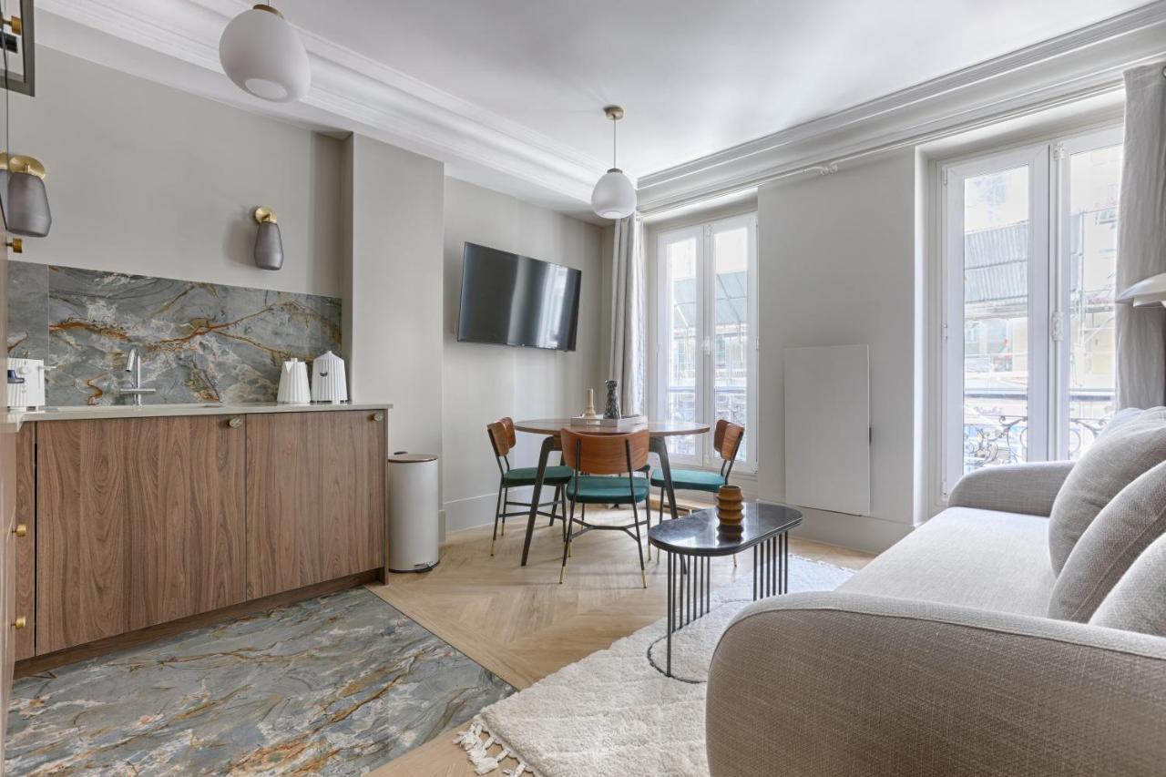 Unique Luxury Parisian Flat 2Br/6P -Champs Elysees Exteriör bild